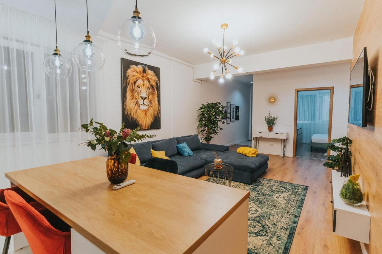 Urban Safari At Eas Residence オラデア エクステリア 写真